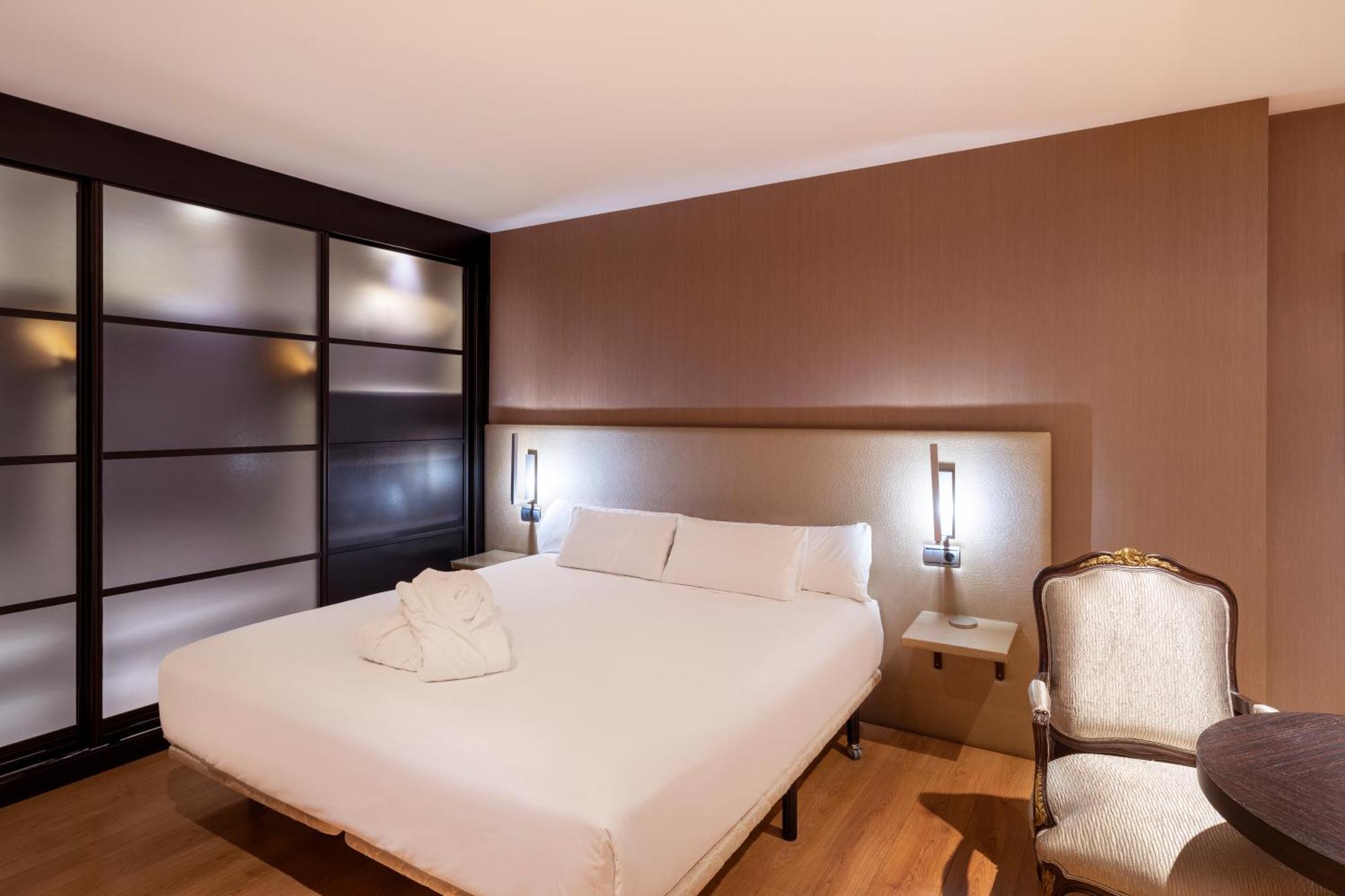 Iberik Santo Domingo Plaza Hotel Oviedo Eksteriør billede