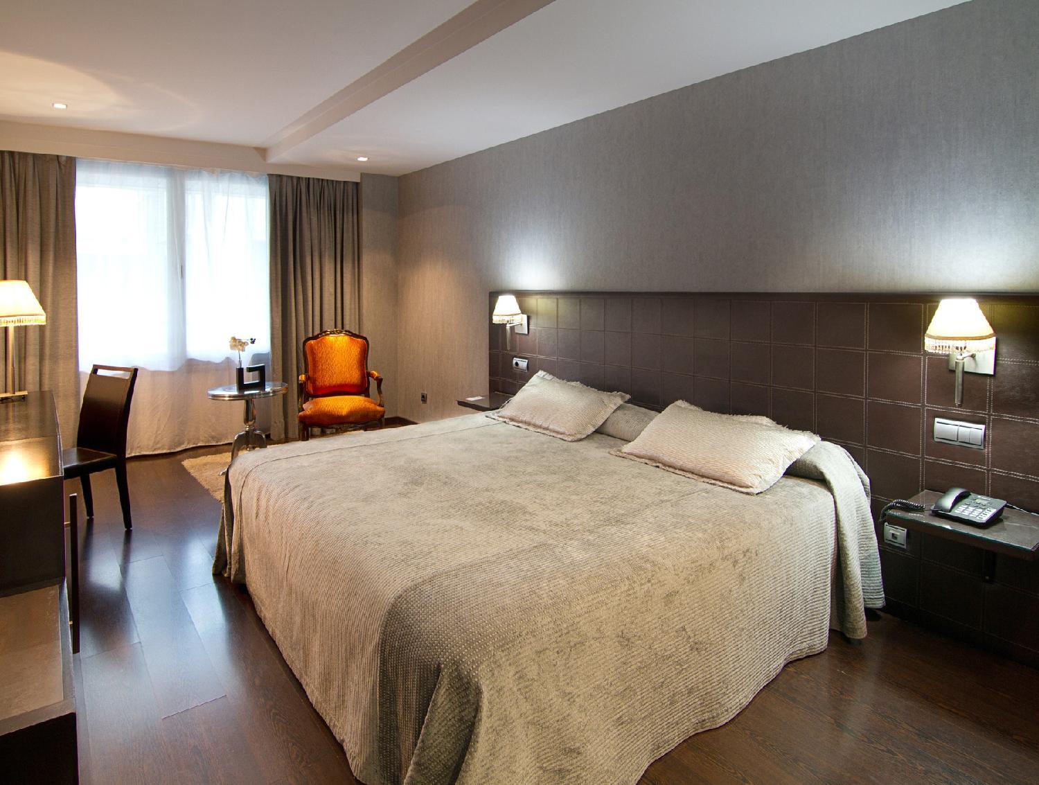Iberik Santo Domingo Plaza Hotel Oviedo Eksteriør billede